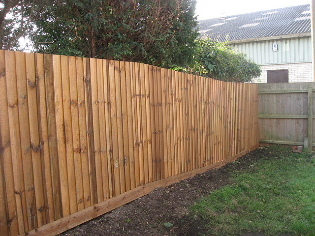 fence stain